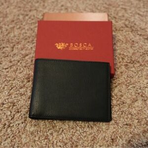 Bosca Nappa Vitello Bifold Wallet – 8 Card Slots